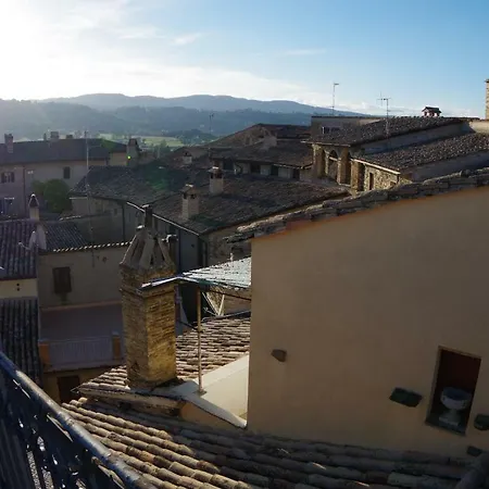 Marinucci's House Bed & Breakfast 2*