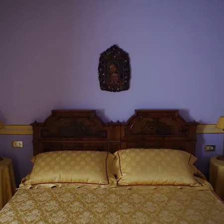 Marinucci's House Bed and Breakfast 2*