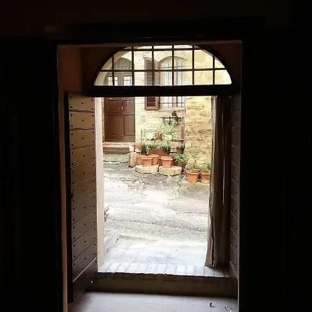 住宿加早餐酒店 Marinucci's House 贝瓦尼亚