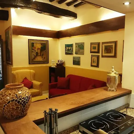 Marinucci's House Bed & Breakfast 2*
