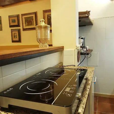 Marinucci's House Bed & Breakfast 2*